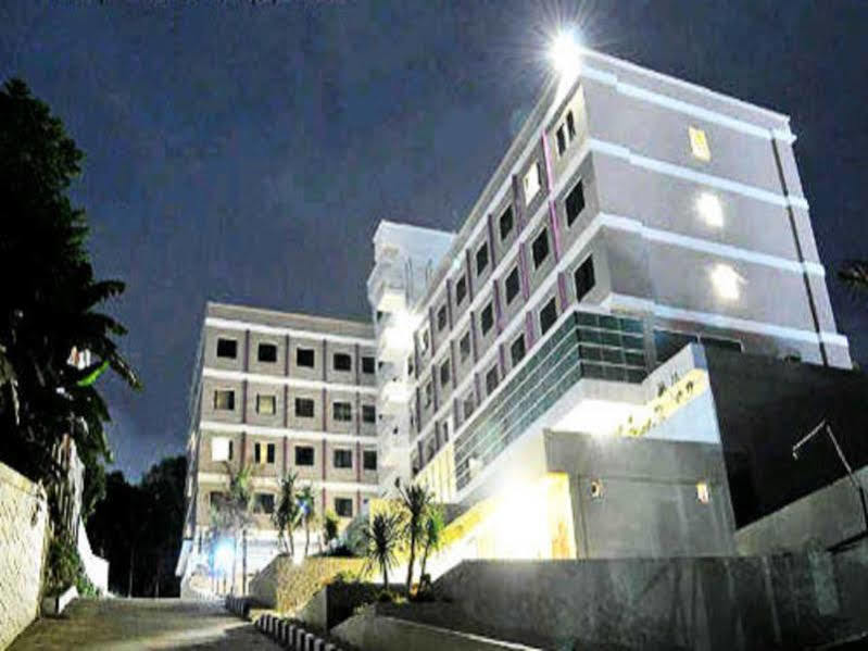 D'Primahotel Balikpapan エクステリア 写真