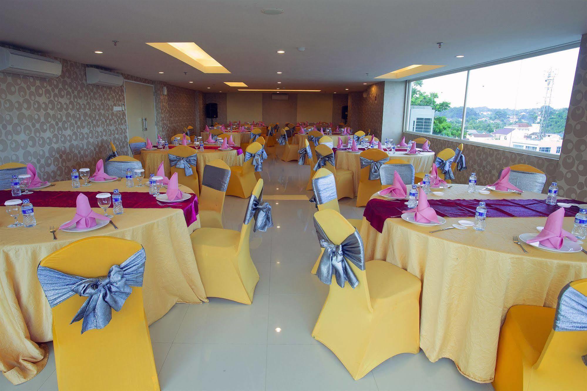 D'Primahotel Balikpapan エクステリア 写真
